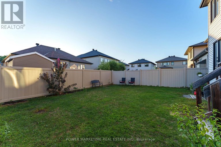 29041671/537-compass-street/mer-bleuebradley-estatesanderson-park/ottawa/ontario/K1W0J1_33