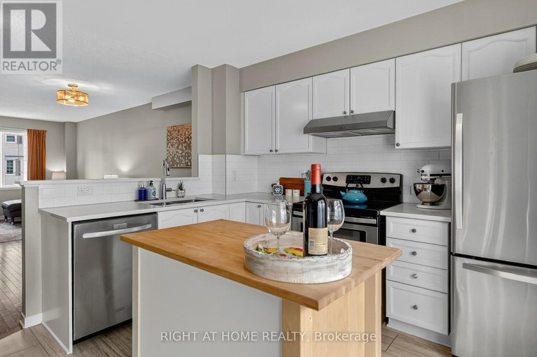 29617505/24-manhattan-crescent/central-park/ottawa/ontario/K2C4B4_9