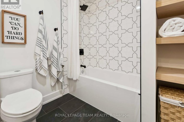 28439592/5282-hillcrest-drive/manotick-long-island-nicholls-island/ottawa/ontario/K4M1E9_26