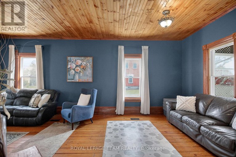 29560041/12332-county-rd-5-road/south-dundas-williamsburgh-twp/south-dundas/ontario/K0C2H0_12