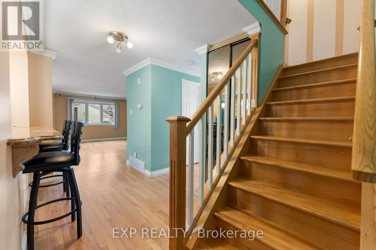 29126200/1626-prestwick-drive/queenswood-heights-south/ottawa/ontario/K1E2Y1_9