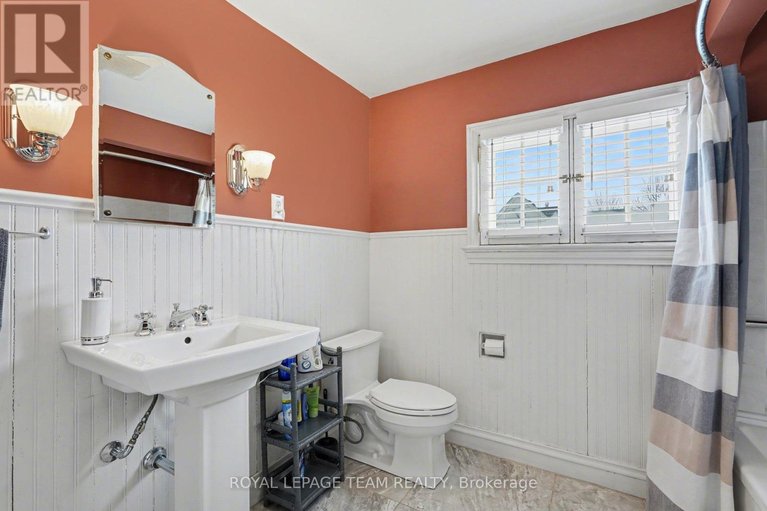 29474751/104-van-buren-street/kemptville/north-grenville/ontario/K0G1J0_26