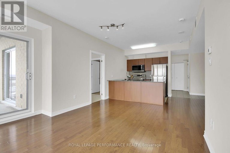 27930686/1807-70-landry-street/vanier/ottawa/ontario/K1L0A8_14
