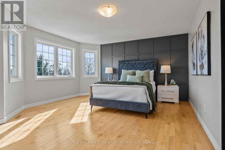 29514784/2649-fallingwater-circle/half-moon-bay/ottawa/ontario/K2J0R6_14