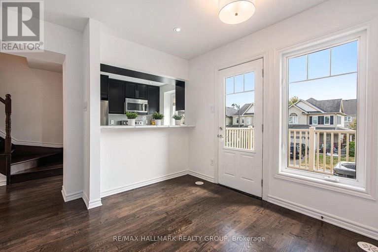 28782242/2427-nutgrove-avenue/half-moon-bay/ottawa/ontario/K2J0X4_10