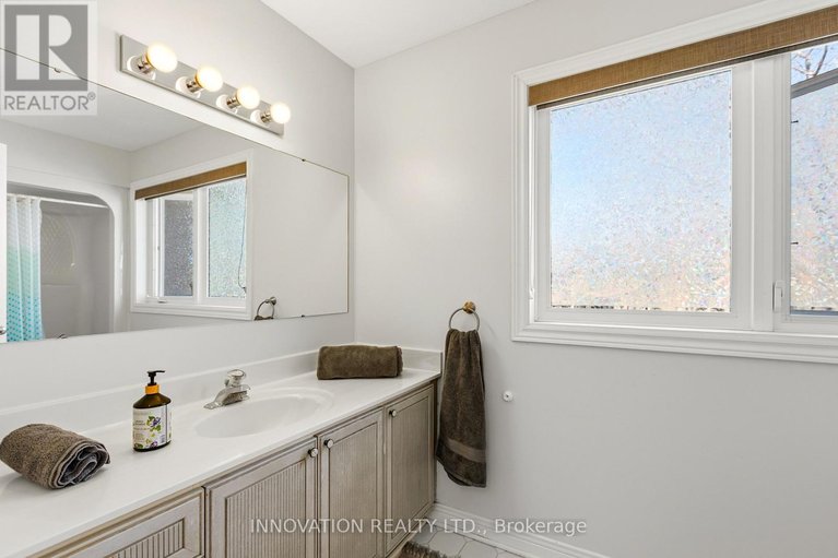 29676438/32-marble-arch-crescent/centrepointe/ottawa/ontario/K2G5S3_30