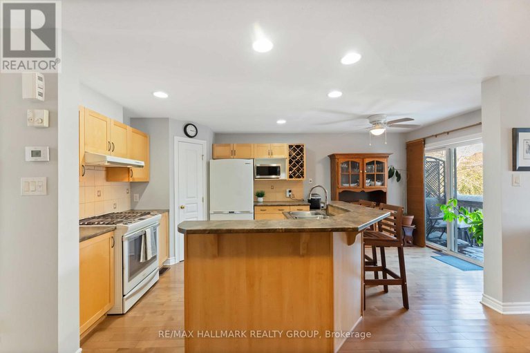 29163320/135-tandalee-crescent/emerald-meadowstrailwest/ottawa/ontario/K2M0A1_7