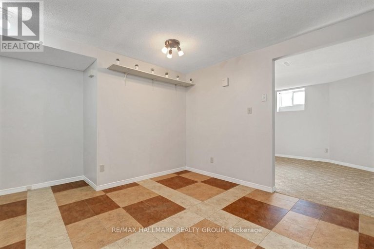 28869609/6957-notre-dame-street/chateauneuf/ottawa/ontario/K1C1H8_31