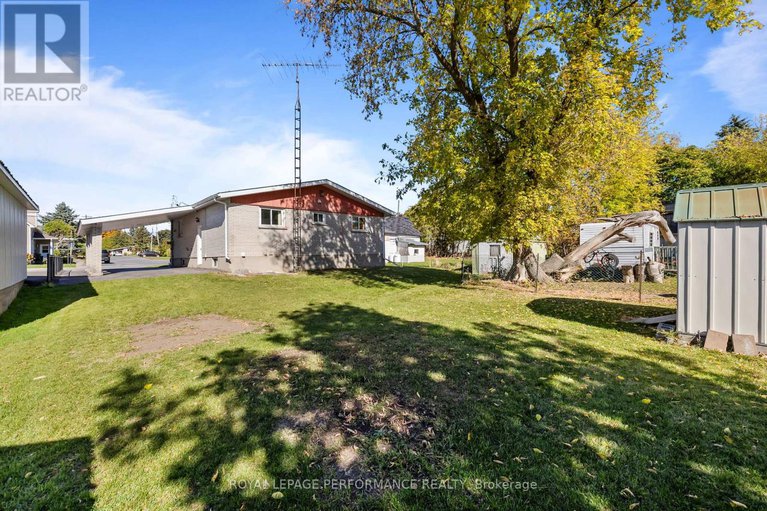 29003462/108-elgin-street-w/alexandria/north-glengarry/ontario/K0C1A0_36