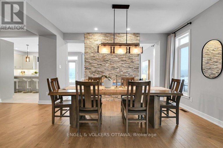 29357052/134-winterhaven-drive/mer-bleuebradley-estatesanderson-park/ottawa/ontario/K1W0H4_7