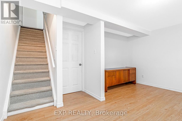 28984792/104-1820-marsala-crescent/fallingbrookpineridge/ottawa/ontario/K4A2E7_27