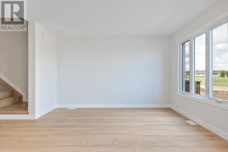 28643715/13-helen-street/north-stormont-finch-twp/north-stormont/ontario/K0A1R0_20