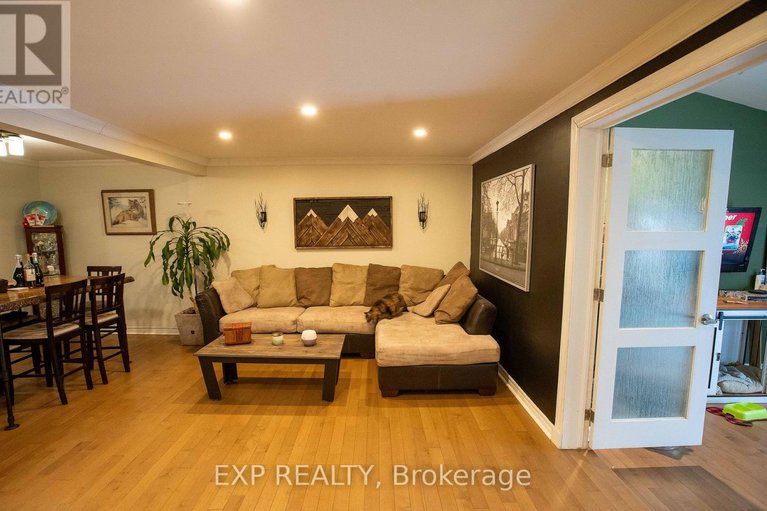 29609713/1108-grenoble-crescent/orleans-wood/ottawa/ontario/K1C2C6_10