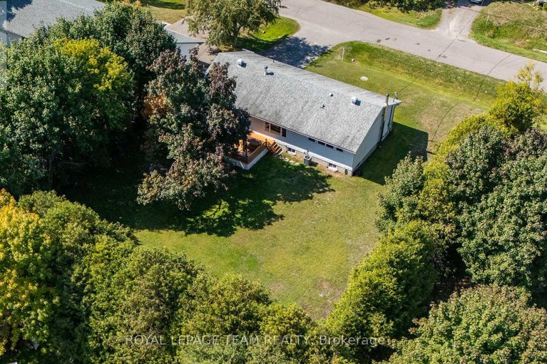 29023588/6521-jack-pine-crescent/greely/ottawa/ontario/K4P1E1_38