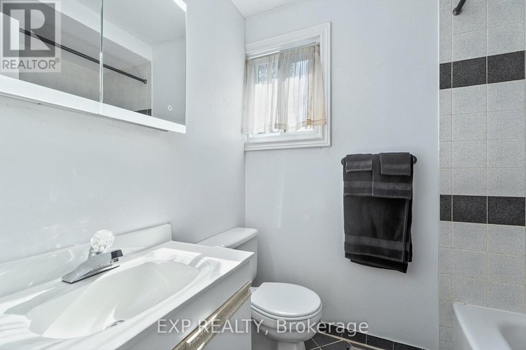28818662/81-8-sherway-drive/pheasant-run/ottawa/ontario/K2J1N3_24