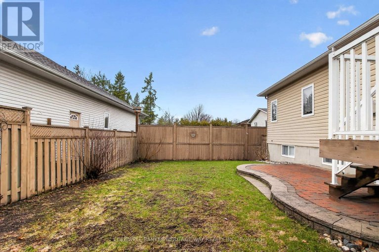 29616835/280-sarah-street/carleton-place/carleton-place/ontario/K7C2Y6_41