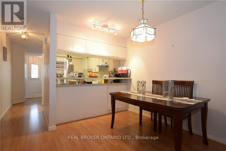28410875/123-briston-private/hunt-club-park/ottawa/ontario/K1G5R1_6