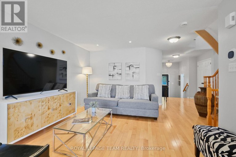28334398/2072-dunollie-crescent/morgans-grantsouth-march/ottawa/ontario/K2W1H6_11