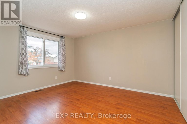 29105689/a-3915-old-richmond-road/arbeatha-park/ottawa/ontario/K2H8T9_19