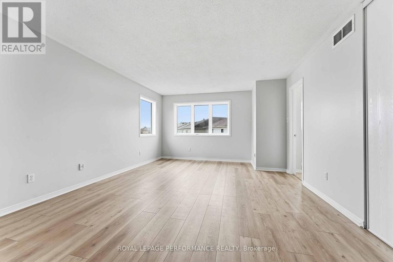 29613573/640-louis-toscano-drive-w/avalon-east/ottawa/ontario/K4A0B3_19