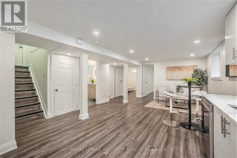 29085724/2321-kay-street/queensway-terrace-southridgeview/ottawa/ontario/K2C1J6_20