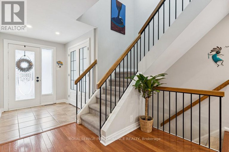 29100826/1798-woodhaven-heights/queenswood-heights-south/ottawa/ontario/K1E2W2_2