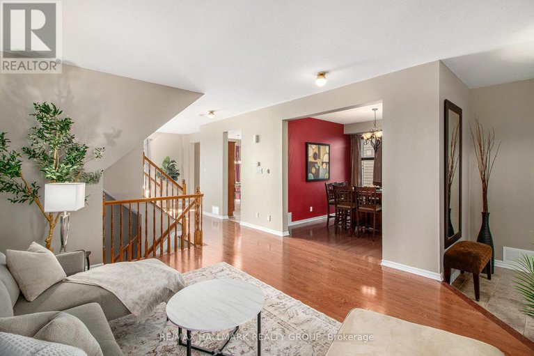 28760662/280-trail-side-circle/springridgeeast-village/ottawa/ontario/K4A5B1_10