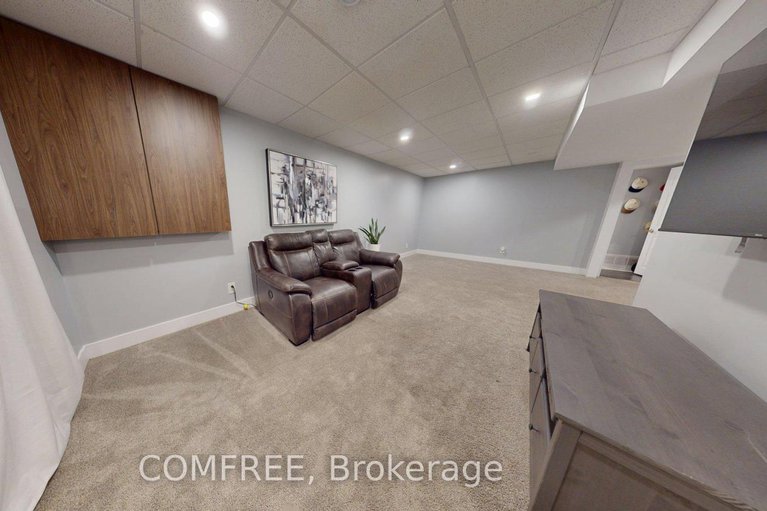 28737976/70-sirocco-crescent/stittsville-north/ottawa/ontario/K2S2C8_29
