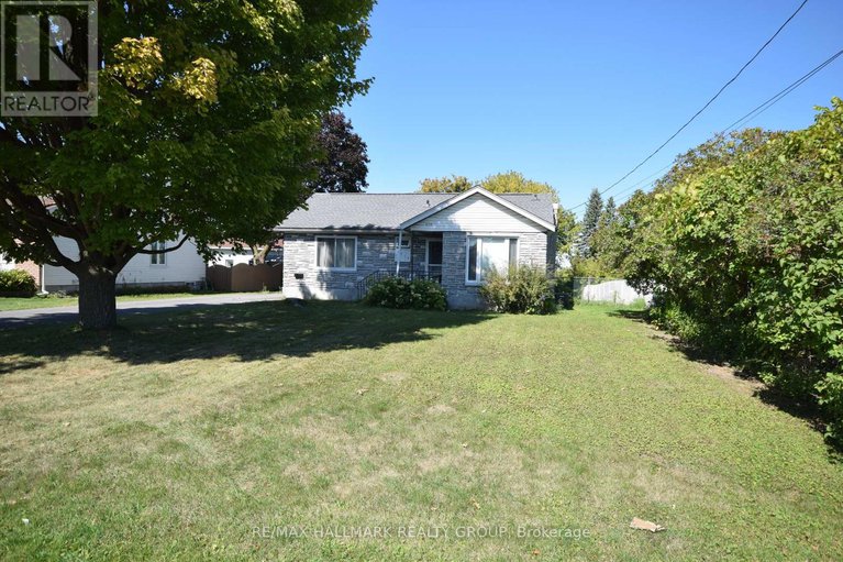 28873783/6719-barsona-place/orleanssunridge/ottawa/ontario/K1C1J2_1