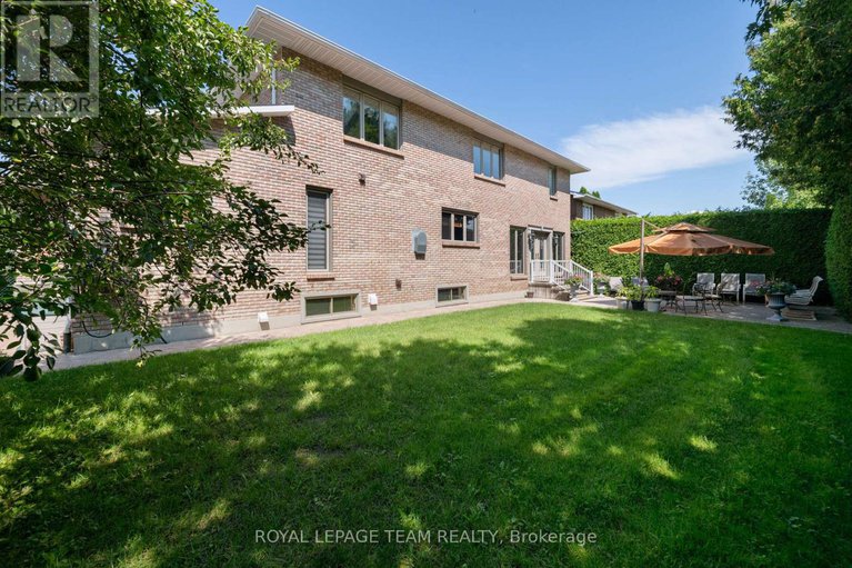 28150557/10-nancy-avenue/sheahan-estatestrend-village/ottawa/ontario/K2H8L4_46
