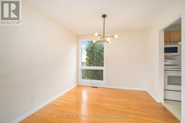 28290206/1805-applegrove-court/beacon-hill-south/ottawa/ontario/K1J6S4_13