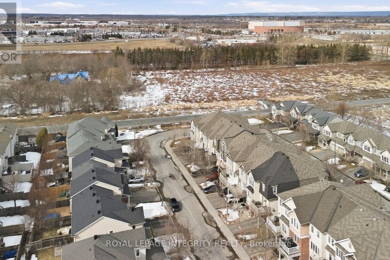 29452048/208-aquilo-crescent/stittsville-north/ottawa/ontario/K2S0L8_30