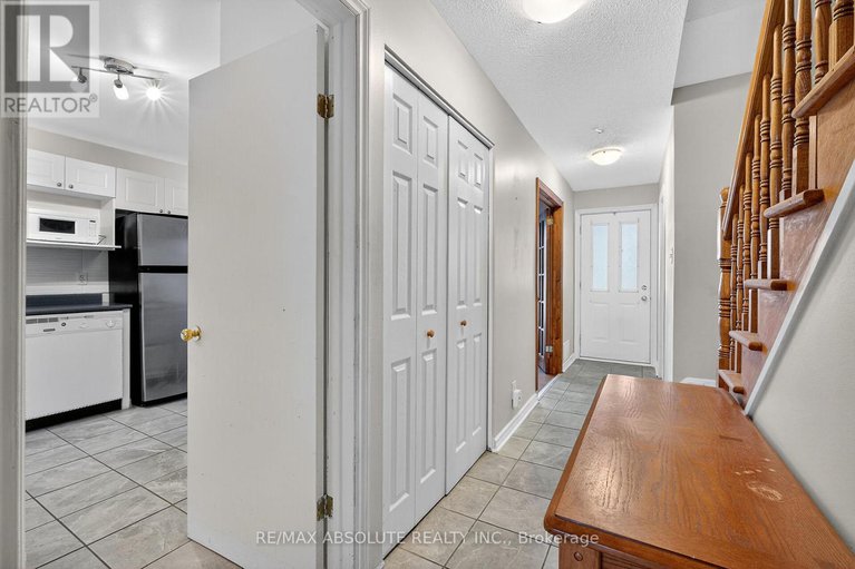 28956955/2628-baseline-road/leslie-park/ottawa/ontario/K2H7B4_17