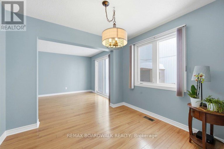 29425117/65-837-eastvale-drive/beaconwood/ottawa/ontario/K1J7T5_11