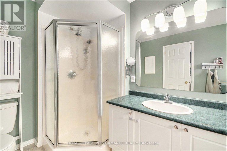 28628881/975-goose-river-avenue/riverside-southgloucester-glen/ottawa/ontario/K1V1T8_26