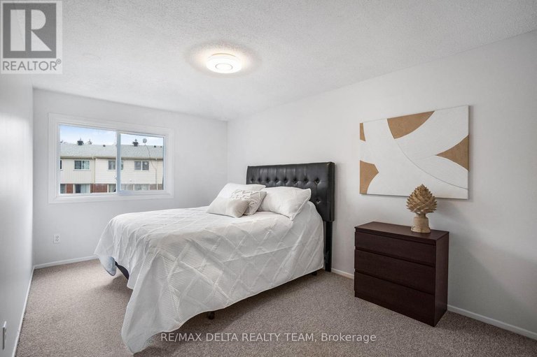 28252608/49-2115-erinbrook-crescent/sheffield-glenindustrial-park/ottawa/ontario/K1B4J5_17