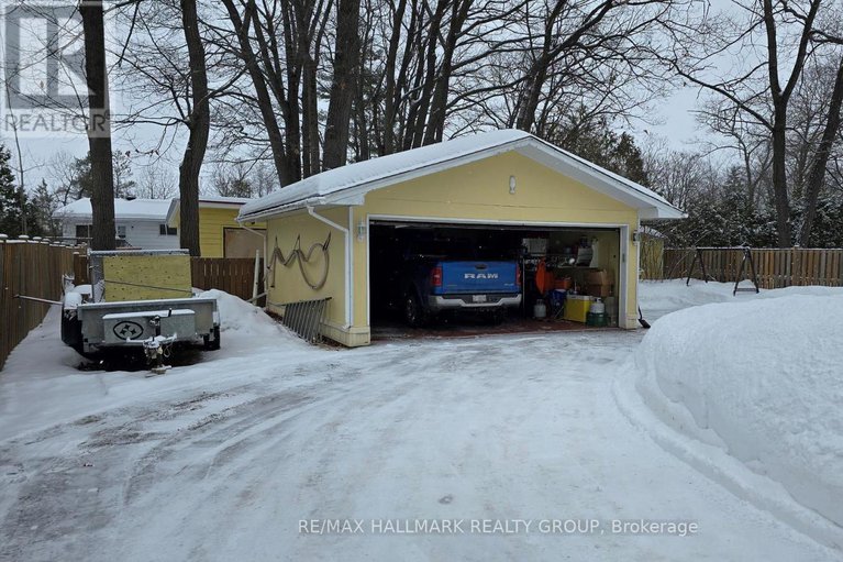 29411594/266-baldwin-street/constance-bay/ottawa/ontario/K0A3M0_2