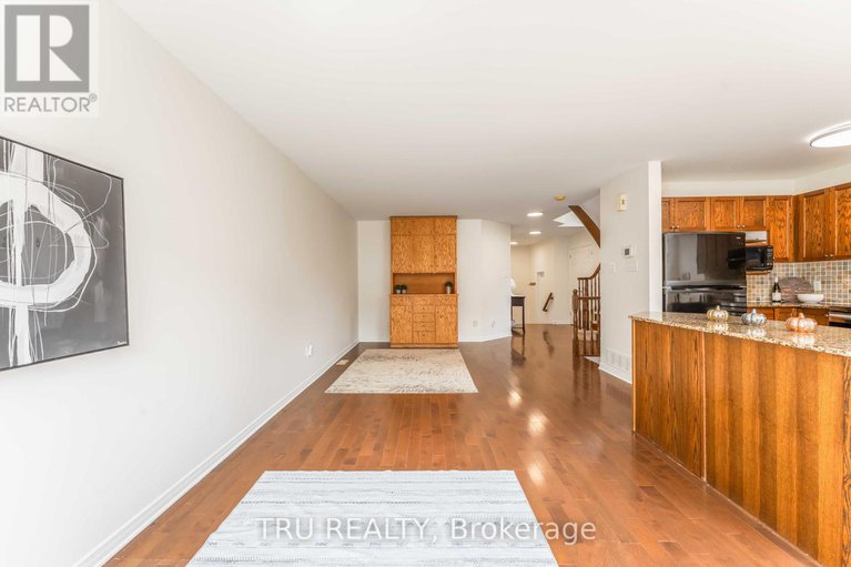 28910923/217-sorento-street/strandherd/ottawa/ontario/K2J0B6_13