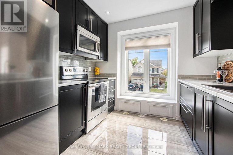 28782242/2427-nutgrove-avenue/half-moon-bay/ottawa/ontario/K2J0X4_17