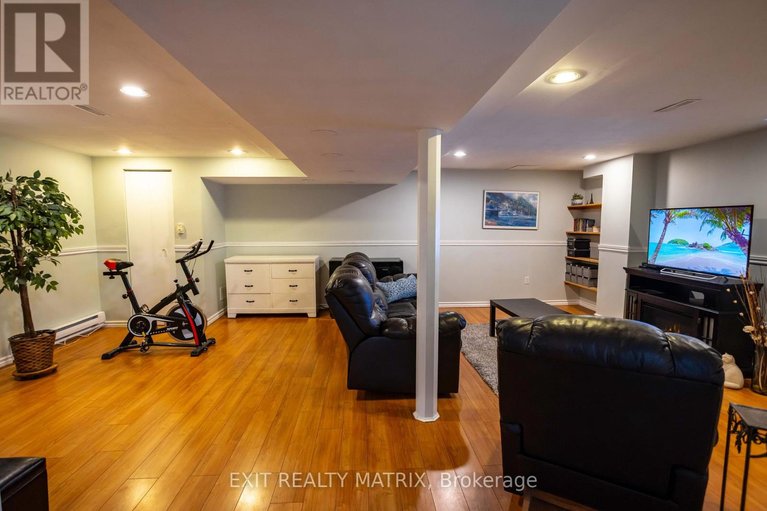 29636686/555-apollo-way/fallingbrookpineridge/ottawa/ontario/K4A1V1_31