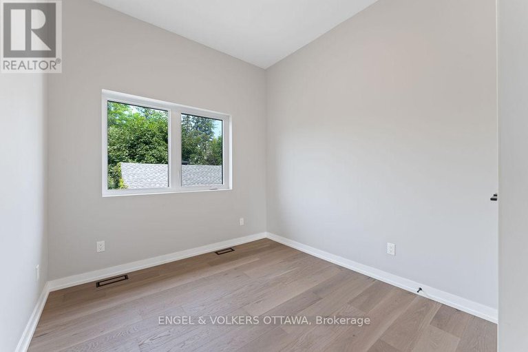 29426173/261-dovercourt-avenue/westborohampton-park/ottawa/ontario/K1Z5P5_27