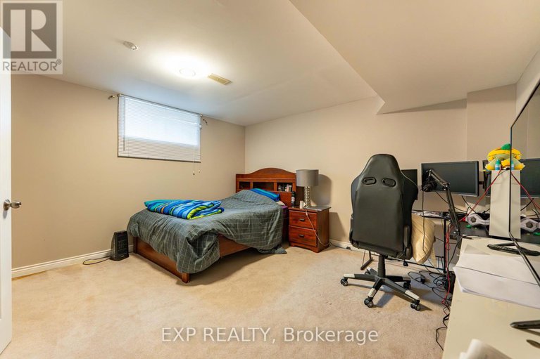 28360467/15-mayford-avenue/barrhaven-east/ottawa/ontario/K2G6A7_39