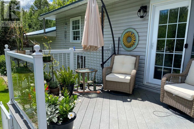 29376063/6167-burritts-rapids-road/north-grenville-twp-kemptville-south/north-grenville/ontario/K0G1N0_35