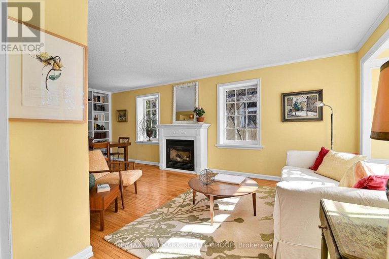 29437616/9-rock-avenue/lindenlea/ottawa/ontario/K1M1A5_6