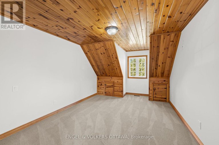 28882323/4682-beckwith-boundary-road/rideau-twp-south-to-roger-stevens-drive/ottawa/ontario/K0A1B0_28