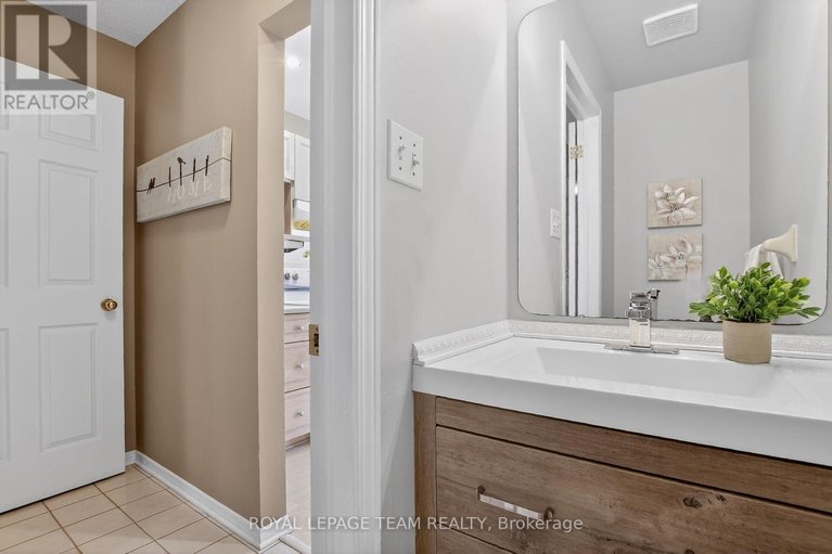 29460136/21-baton-court/katimavik/ottawa/ontario/K2L4C8_26