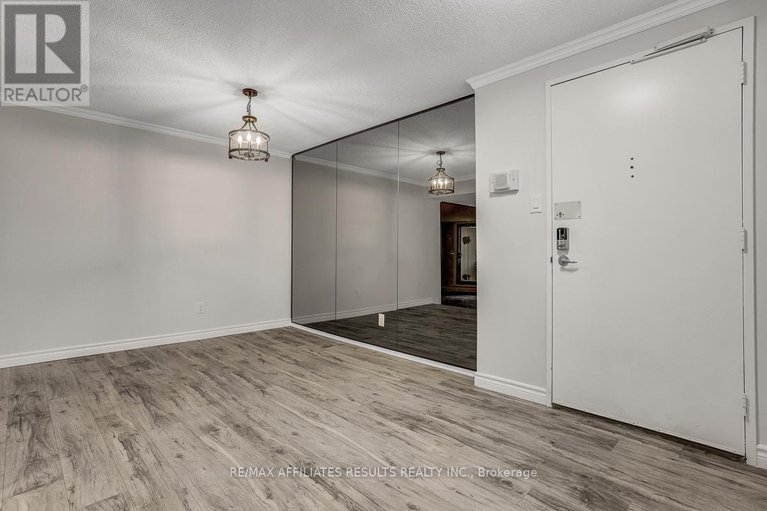 29621627/1609-415-greenview-avenue/britannia/ottawa/ontario/K2B8G5_10