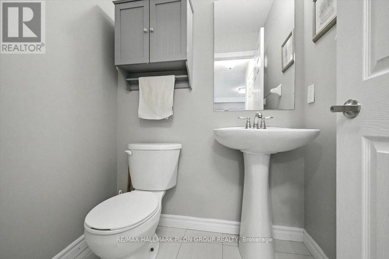 28557149/129-sunshine-crescent/notting-hillsummerside/ottawa/ontario/K4A0V3_11
