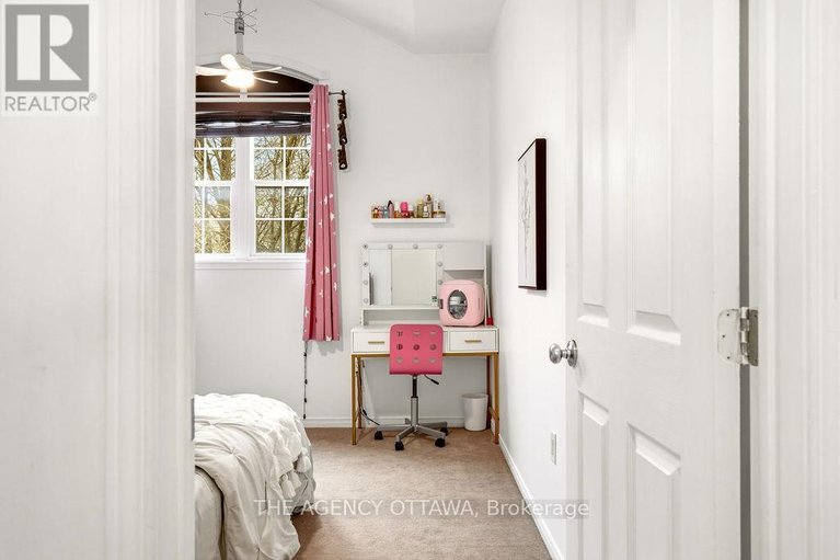 29552737/555-aberfoyle-circle/morgans-grantsouth-march/ottawa/ontario/K2K3R4_28