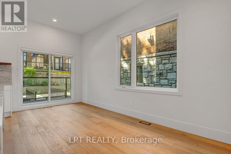 28385887/111-greenfield-avenue/ottawa-east/ottawa/ontario/K1S0X8_17